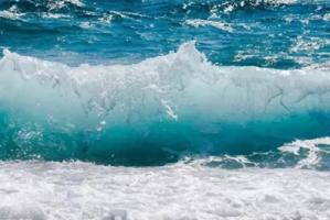 大海水命和海中金命在一起合适吗
