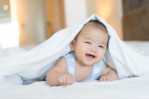 八月出生女孩子取什么名字好